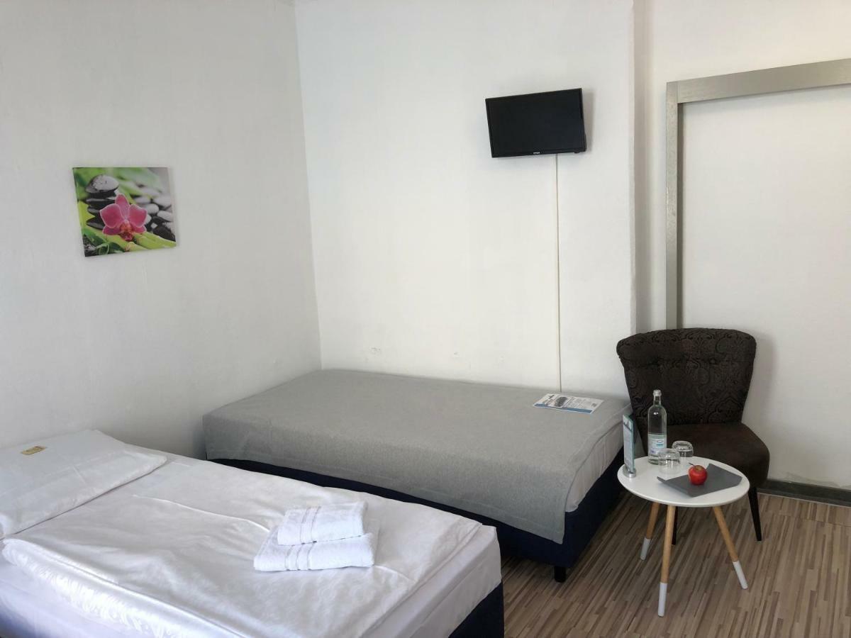 Downtown City - Privaterooms Fürth Exterior foto